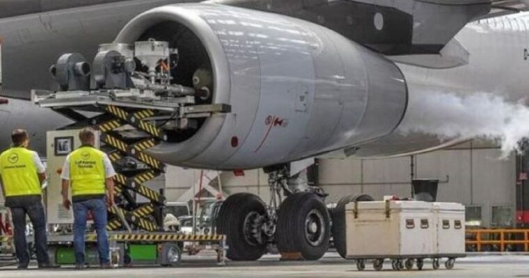 Suhi led v trenutku odstrani tudi najtrdovratnejše madeže